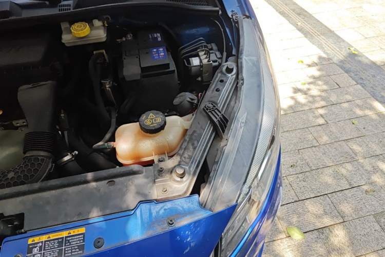 Used MG 3 2017 1.5L Automatic Smart Connect Elite Edition Engine Bay Left