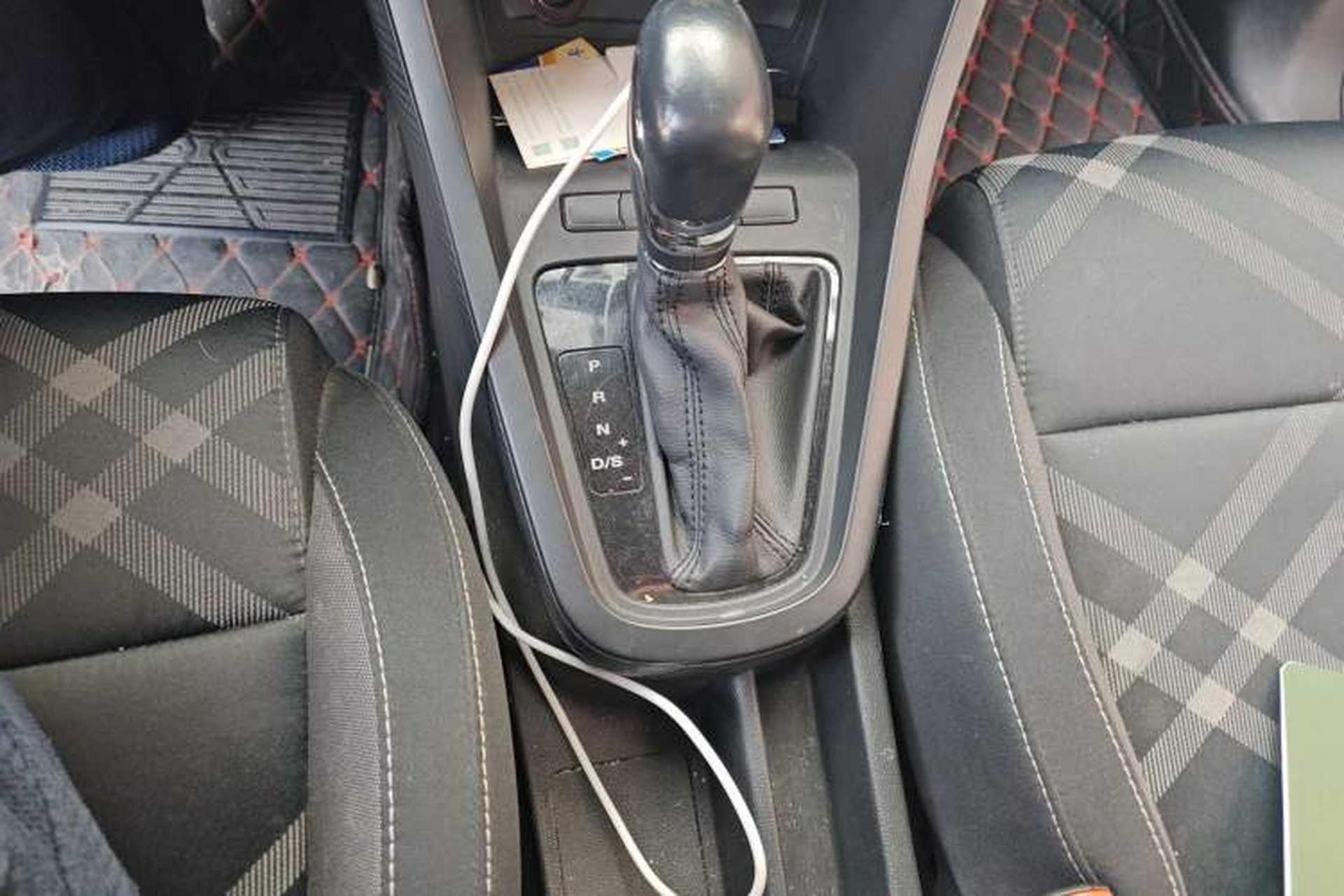Used MG 3 2017 1.5L Automatic Smart Connect Elite Edition Gear Lever