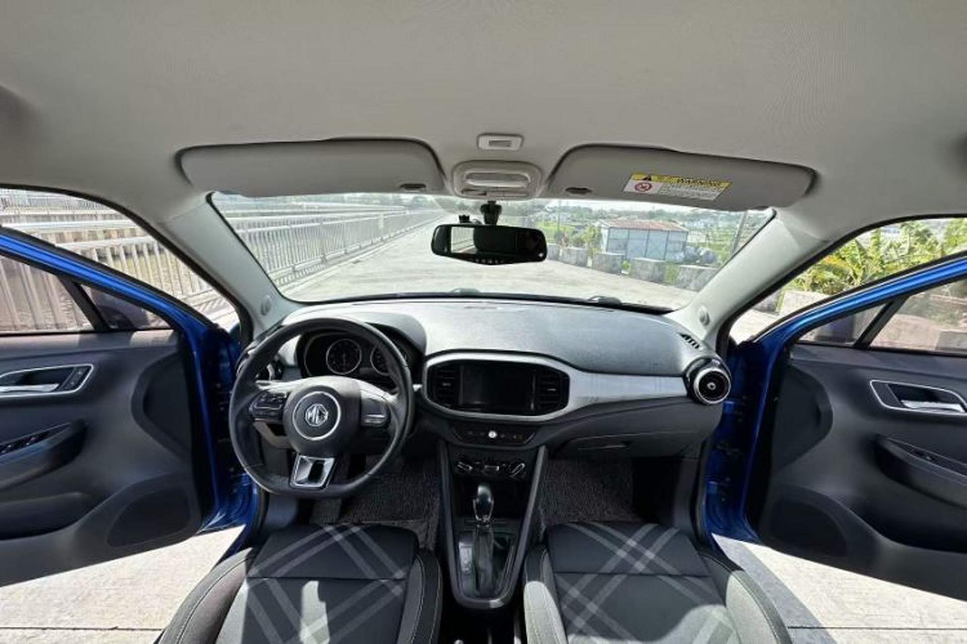 Used MG 3 2017 1.5L Automatic Smart Connect Elite Edition Interior 3