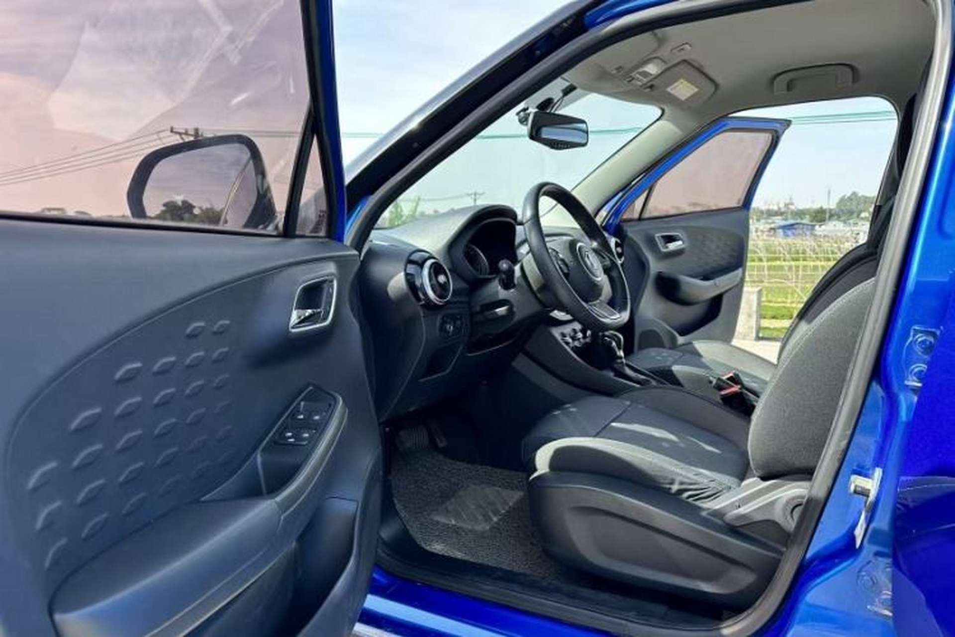 Used MG 3 2017 1.5L Automatic Smart Connect Elite Edition Interior 6
