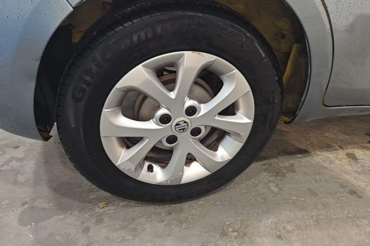 Used MG 3 2017 1.5L Automatic Smart Connect Elite Edition Right Rear Wheel Hub