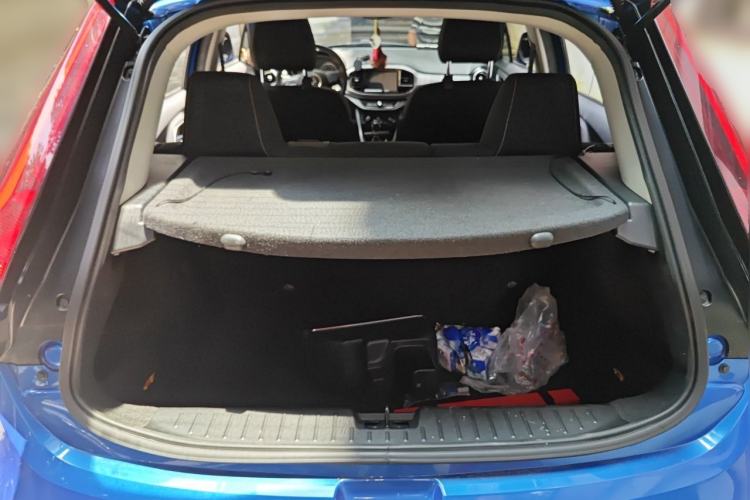 Used MG 3 2017 1.5L Automatic Smart Connect Elite Edition Trunk