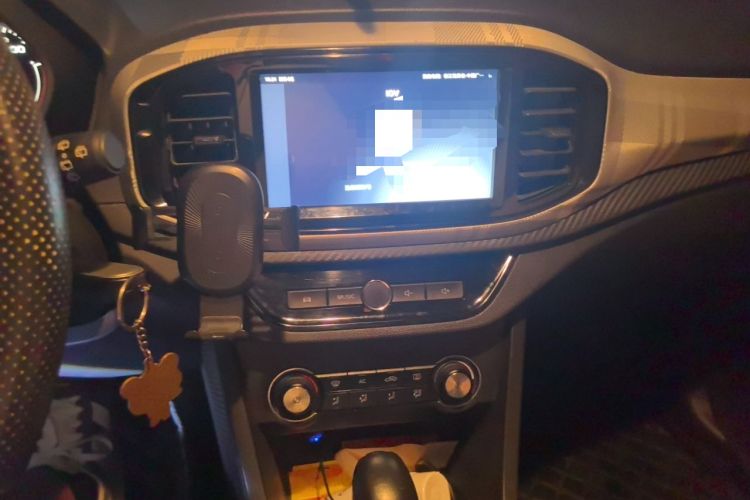 Used MG 3 2017 1.5L Automatic Luxury Internet Edition Audio And AC Panel