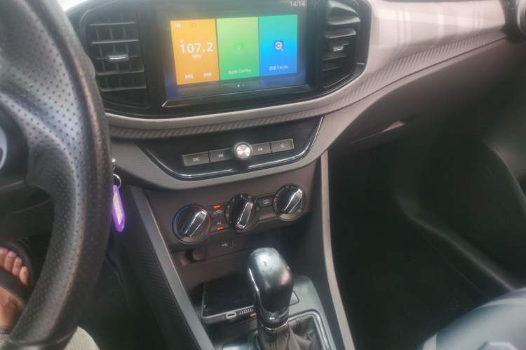 Used MG 3 2017 1.5L Automatic Smart Connect Luxury Edition Audio And AC Panel