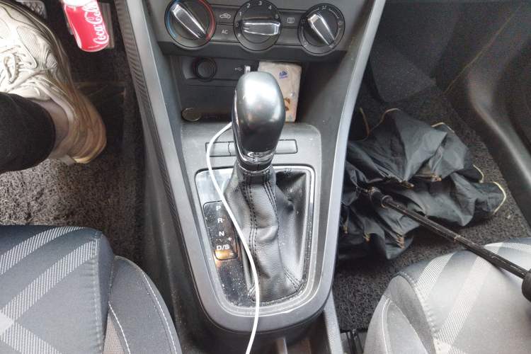 Used MG 3 2017 1.5L Automatic Smart Connect Elite Edition Gear Lever