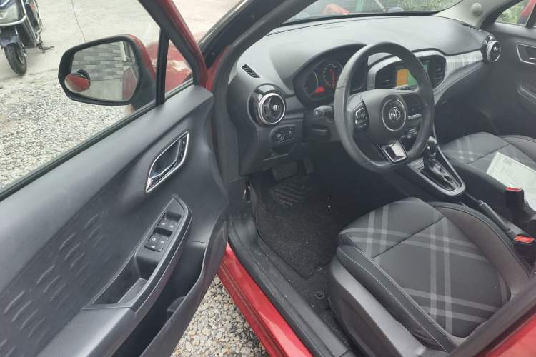 Used MG 3 2017 1.5L Automatic Smart Connect Elite Edition Interior 2