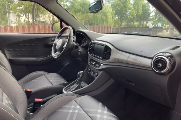 Used MG 3 2017 1.5L Automatic Smart Connect Elite Edition Interior 3