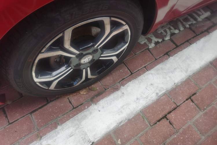 Used MG 3 2017 1.5L Automatic Smart Connect Luxury Edition Left Front Wheel Hub