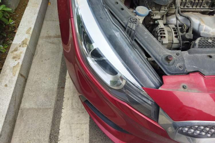 Used MG 3 2017 1.5L Automatic Smart Connect Elite Edition Right Front Headlight