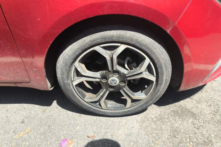 Used MG 3 2017 1.5L Automatic Smart Connect Luxury Edition Right Front Wheel Hub