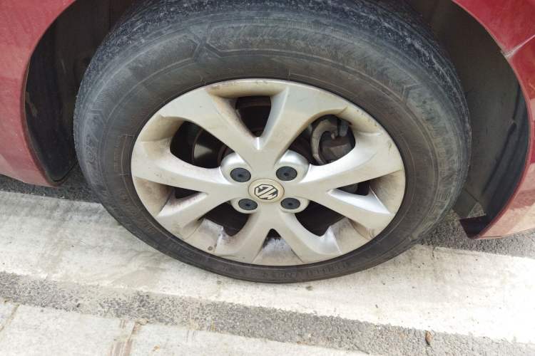 Used MG 3 2017 1.5L Automatic Smart Connect Elite Edition Right Front Wheel Hub