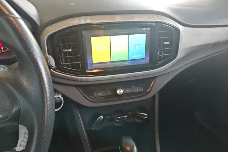 Used MG 3 2017 1.5L Automatic Smart Connect Elite Edition Audio And AC Panel