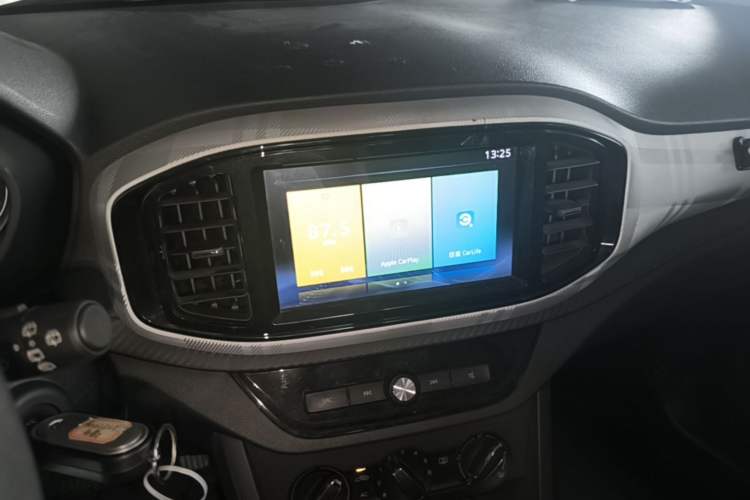 Used MG 3 2017 1.5L Automatic Smart Connect Elite Edition Audio And AC Panel