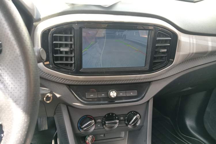 Used MG 3 2017 1.5L Automatic Smart Connect Elite Edition Audio And AC Panel
