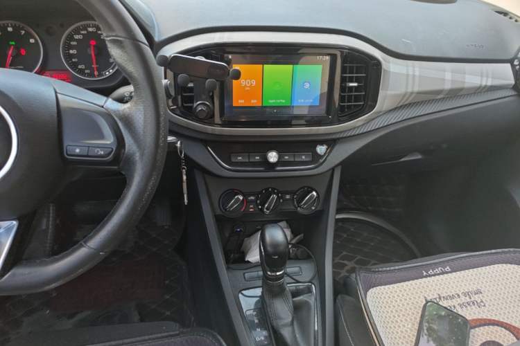 Used MG 3 2017 1.5L Automatic Smart Connect Elite Edition Audio And AC Panel