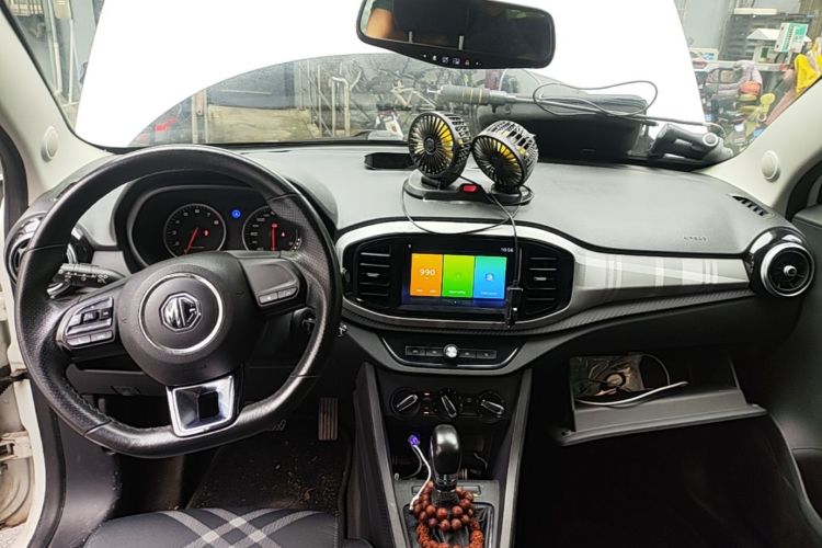 Used MG 3 2017 1.5L Automatic Smart Connect Elite Edition Center Console