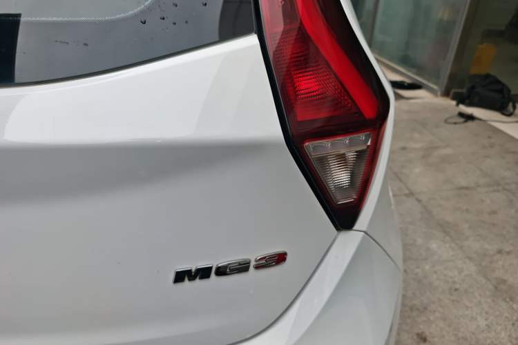 Used MG 3 2017 1.5L Automatic Smart Connect Elite Edition Exterior 3