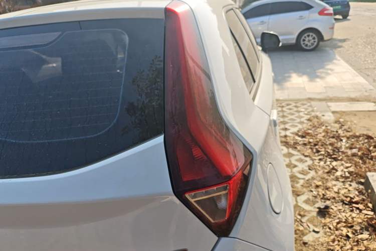 Used MG 3 2017 1.5L Automatic Smart Connect Elite Edition Exterior 6