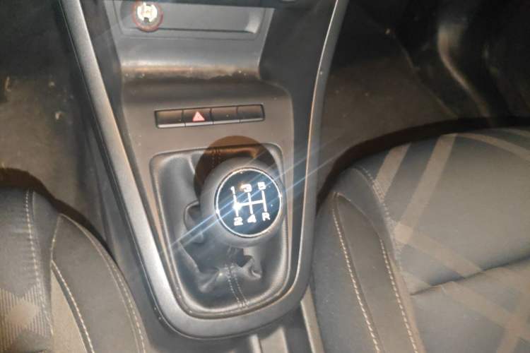 Used MG 3 2017 1.3L Manual Premium Comfort Edition Gear Lever