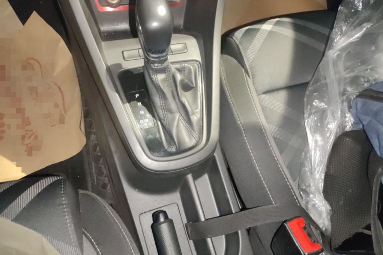 Used MG 3 2017 1.5L Automatic Smart Connect Elite Edition Gear Lever