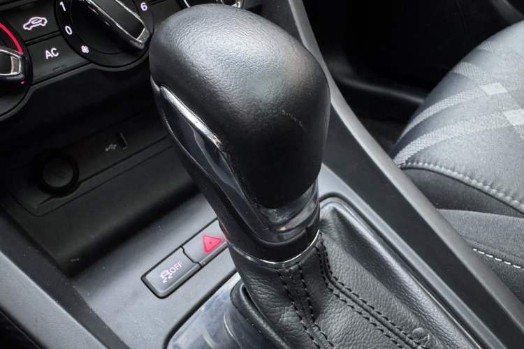 Used MG 3 2017 1.5L Automatic Smart Connect Luxury Edition Interior 2