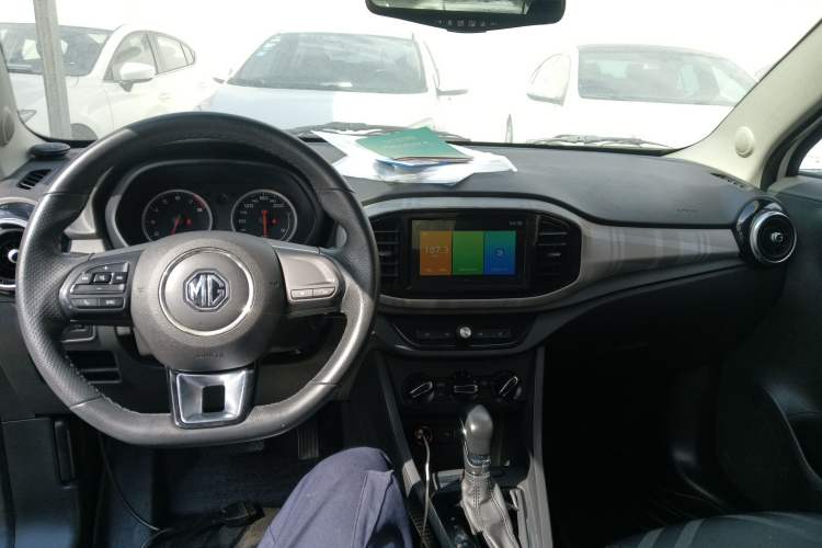 Used MG 3 2017 1.5L Automatic Smart Connect Elite Edition Interior 2