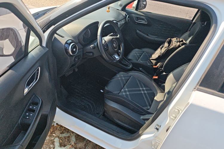 Used MG 3 2017 1.5L Automatic Smart Connect Elite Edition Interior 3