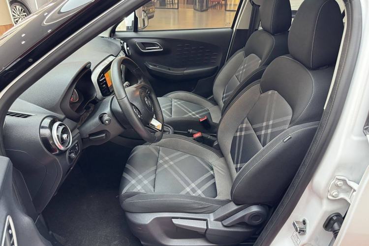 Used MG 3 2017 1.5L Automatic Smart Connect Luxury Edition Interior 3