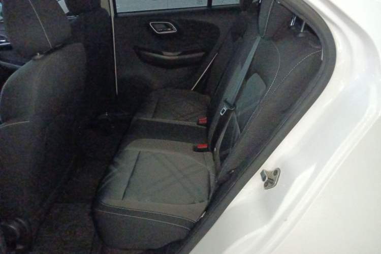 Used MG 3 2017 1.5L Automatic Smart Connect Luxury Edition Interior 4