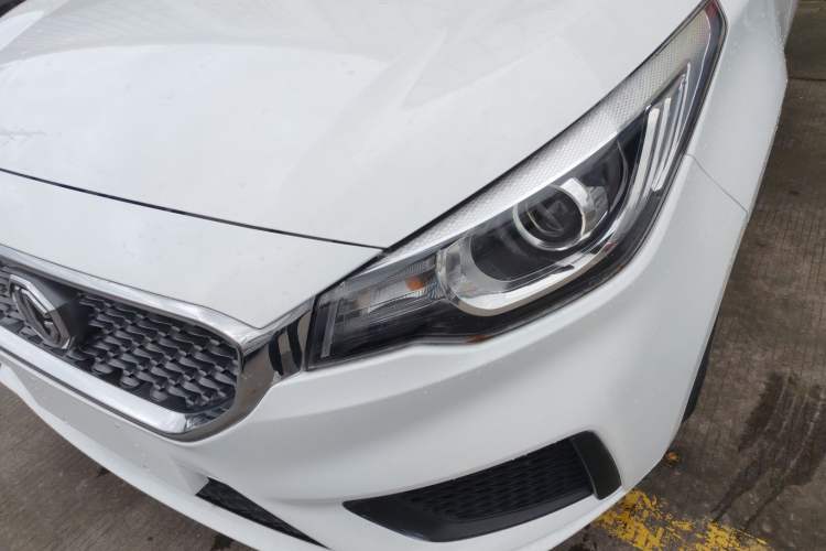 Used MG 3 2017 1.5L Automatic Smart Connect Elite Edition Left Front Headlight