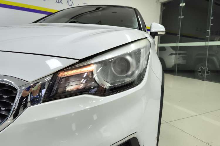 Used MG 3 2017 1.5L Automatic Smart Connect Elite Edition Left Front Headlight