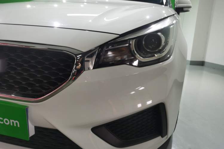 Used MG 3 2017 1.5L Automatic Smart Connect Elite Edition Left Front Headlight