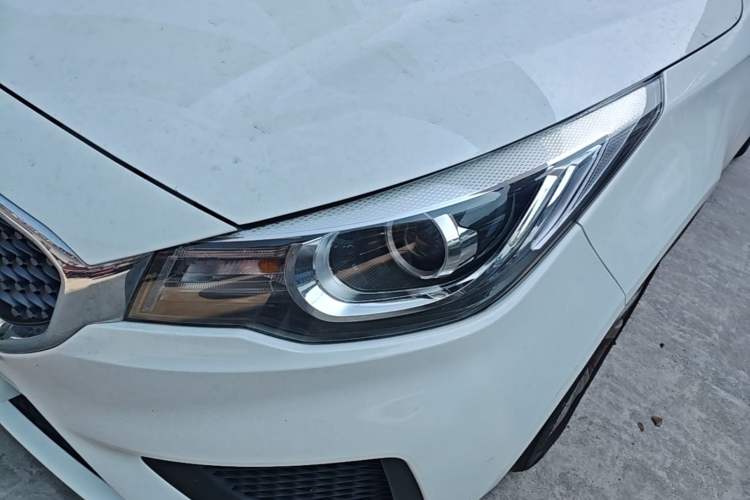 Used MG 3 2017 1.5L Automatic Smart Connect Elite Edition Left Front Headlight