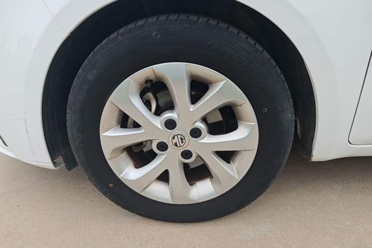 Used MG 3 2017 1.5L Automatic Smart Connect Elite Edition Left Front Wheel Hub