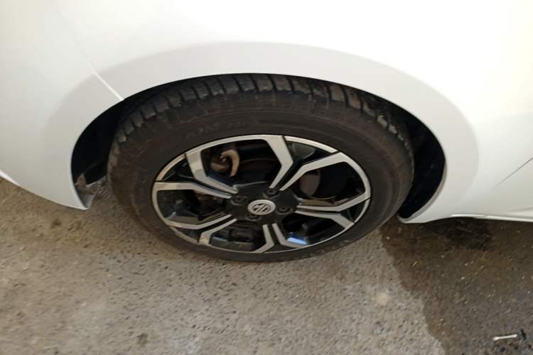 Used MG 3 2017 1.5L Automatic Smart Connect Luxury Edition Left Front Wheel Hub