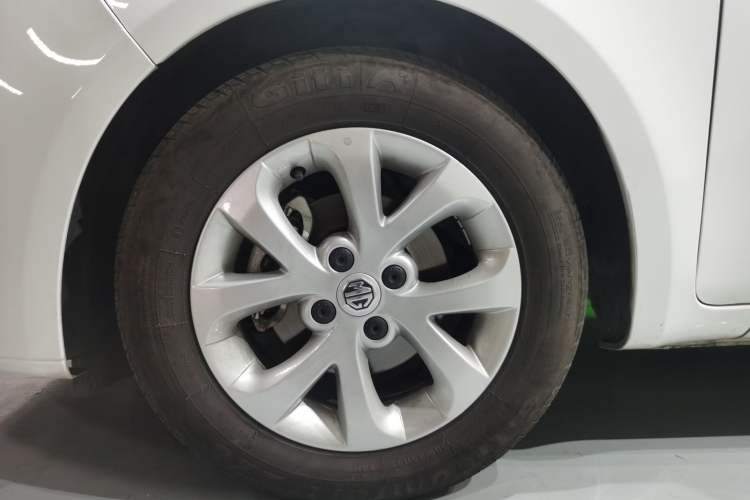 Used MG 3 2017 1.5L Automatic Smart Connect Elite Edition Left Front Wheel Hub