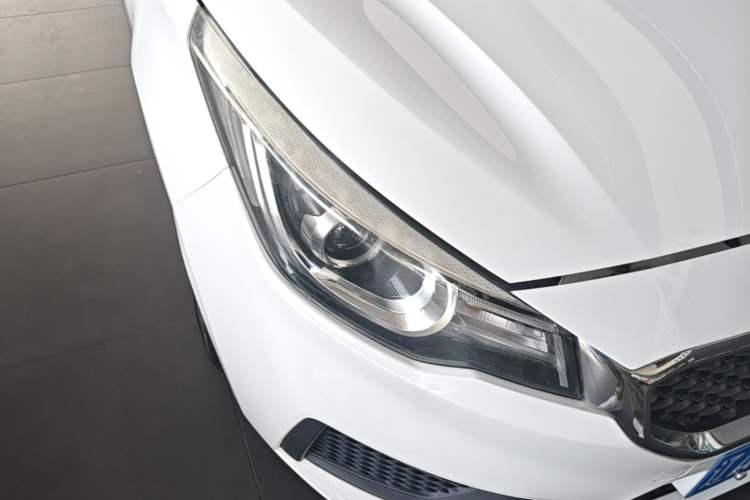 Used MG 3 2017 1.5L Automatic Smart Connect Elite Edition Right Front Headlight