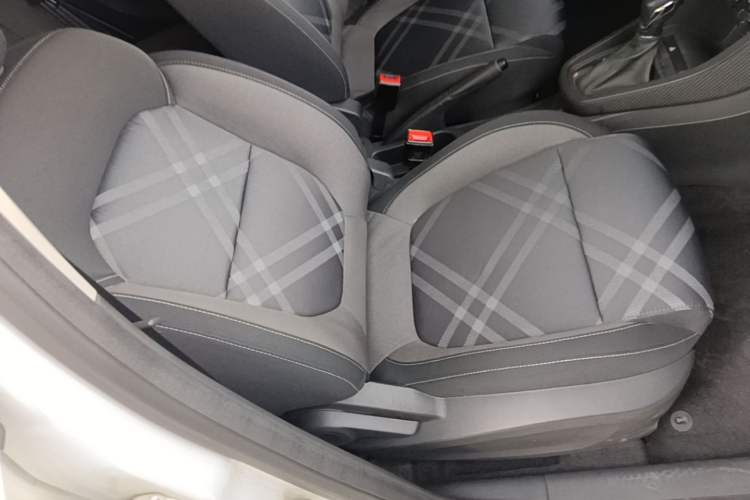 Used MG 3 2017 1.5L Automatic Smart Connect Elite Edition Right Front Seat