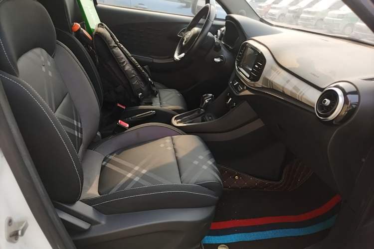 Used MG 3 2017 1.5L Automatic Smart Connect Elite Edition Right Front Seat