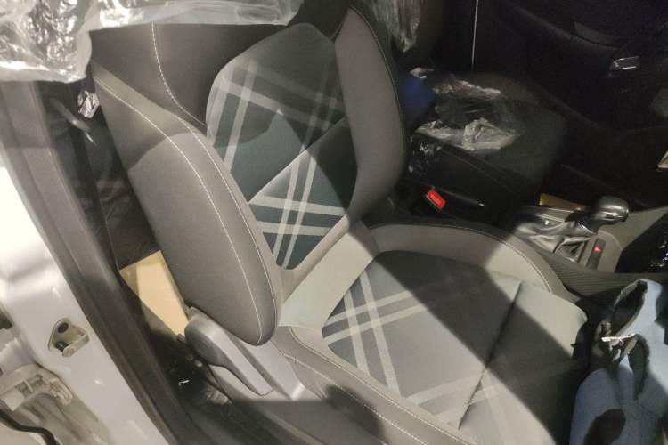 Used MG 3 2017 1.5L Automatic Smart Connect Elite Edition Right Front Seat