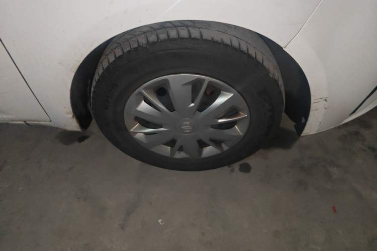 Used MG 3 2017 1.3L Manual Premium Comfort Edition Right Front Wheel Hub