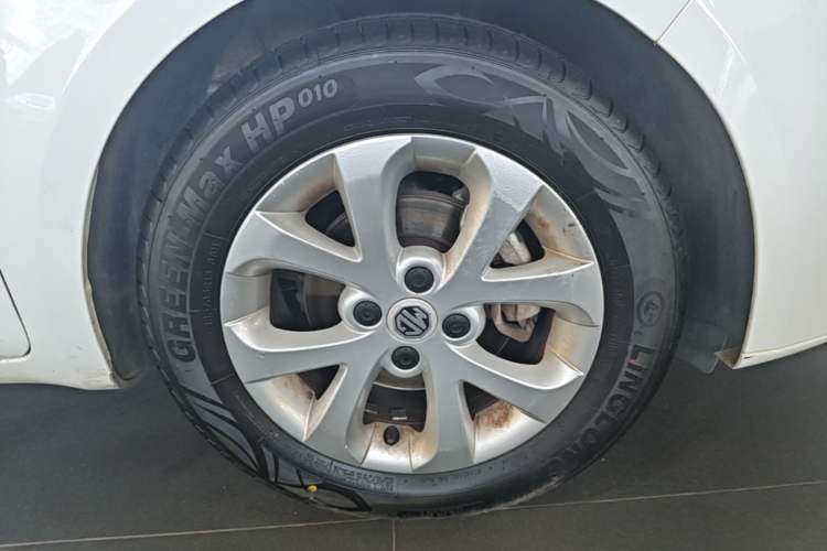 Used MG 3 2017 1.5L Automatic Smart Connect Elite Edition Right Front Wheel Hub