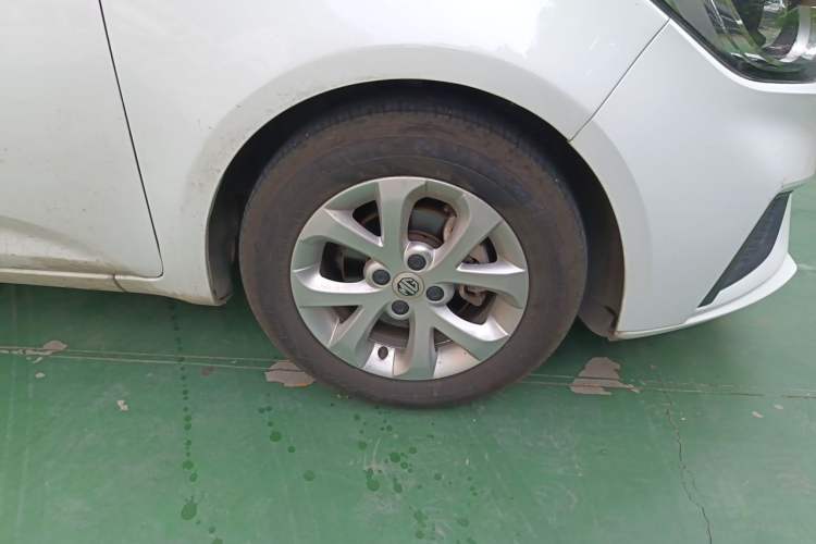 Used MG 3 2017 1.5L Automatic Smart Connect Elite Edition Right Front Wheel Hub