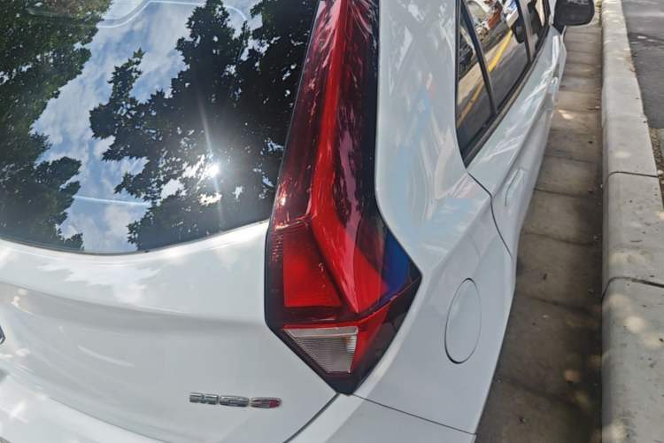 Used MG 3 2017 1.5L Automatic Smart Connect Luxury Edition Right Rear Taillight