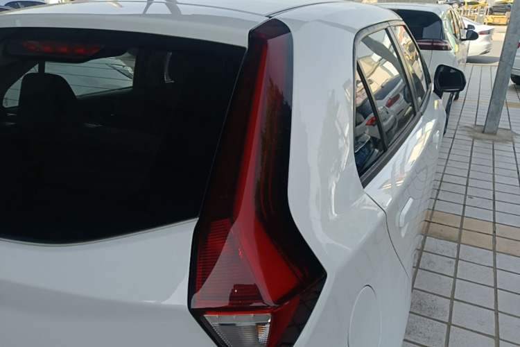 Used MG 3 2017 1.5L Automatic Smart Connect Elite Edition Right Rear Taillight