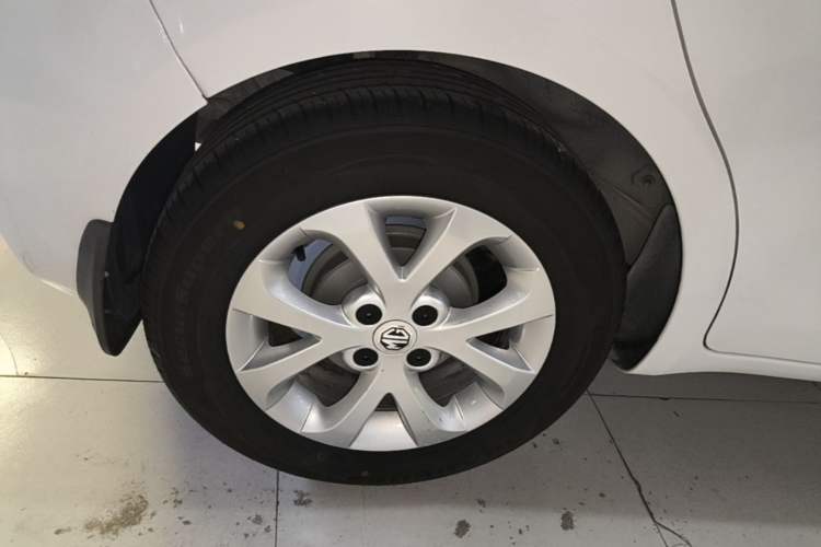 Used MG 3 2017 1.5L Automatic Smart Connect Elite Edition Right Rear Wheel Hub