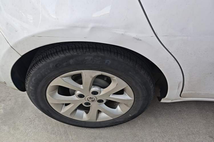 Used MG 3 2017 1.5L Automatic Smart Connect Elite Edition Right Rear Wheel Hub