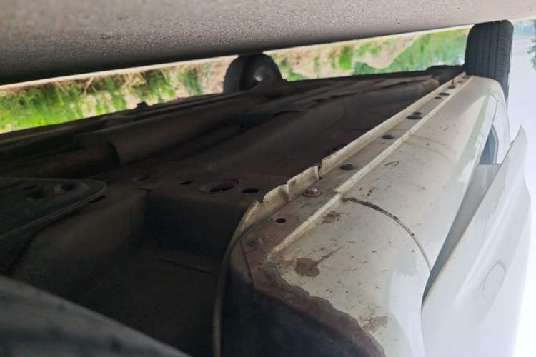 Used MG 3 2017 1.5L Automatic Smart Connect Elite Edition Right Side Sill