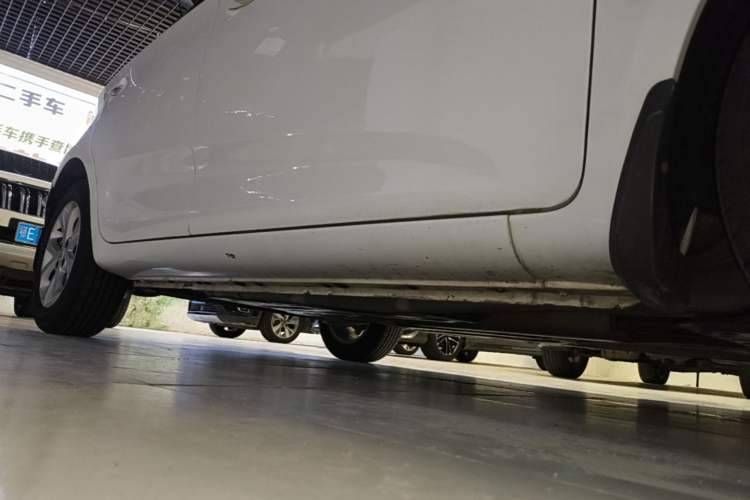 Used MG 3 2017 1.5L Automatic Smart Connect Elite Edition Right Side Sill