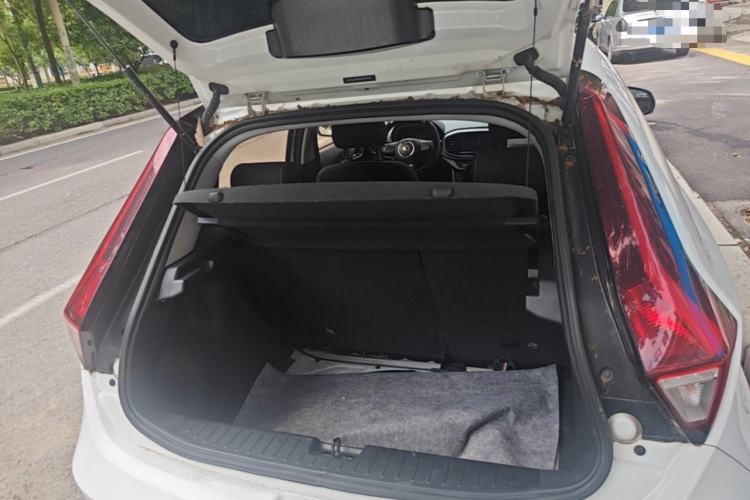 Used MG 3 2017 1.5L Automatic Smart Connect Luxury Edition Trunk